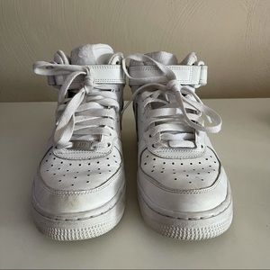Nike Air Force 1 Mid Big Kid 5.5Y (Women’s Size 7)